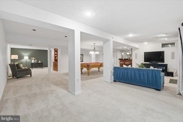 15456 WATERS CREEK DR, Centreville, VA 20120