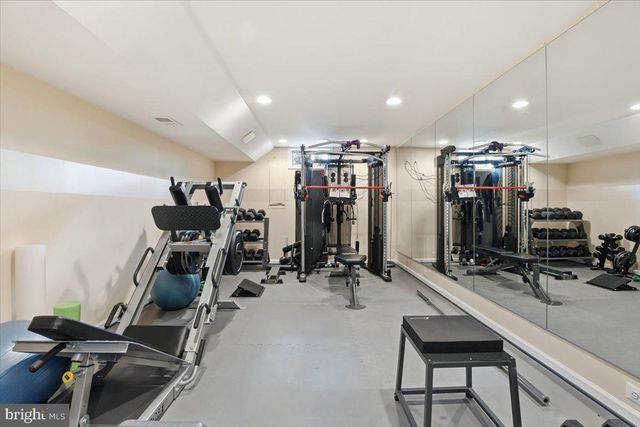 15456 WATERS CREEK DR, Centreville, VA 20120