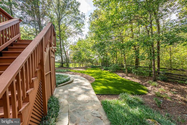 15456 WATERS CREEK DR, Centreville, VA 20120