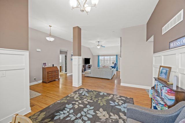 136 Westwoods Drive, Georgetown, KY 40324