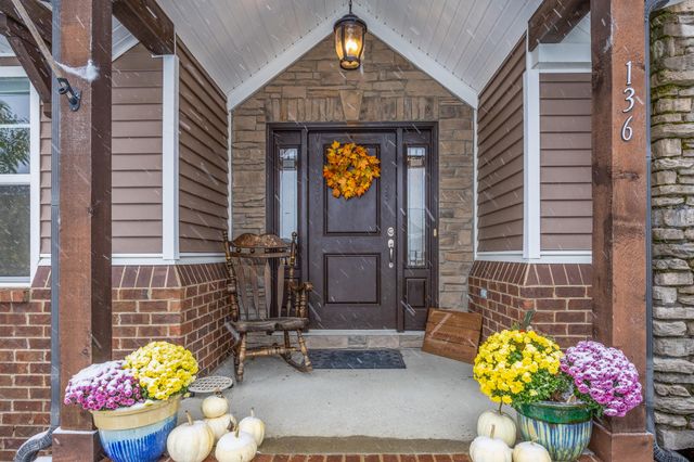 136 Westwoods Drive, Georgetown, KY 40324