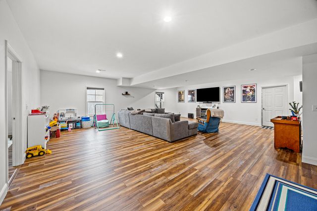 136 Westwoods Drive, Georgetown, KY 40324