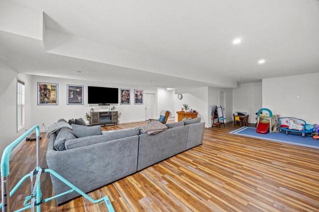 136 Westwoods Drive, Georgetown, KY 40324