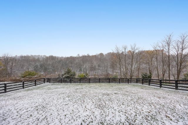136 Westwoods Drive, Georgetown, KY 40324