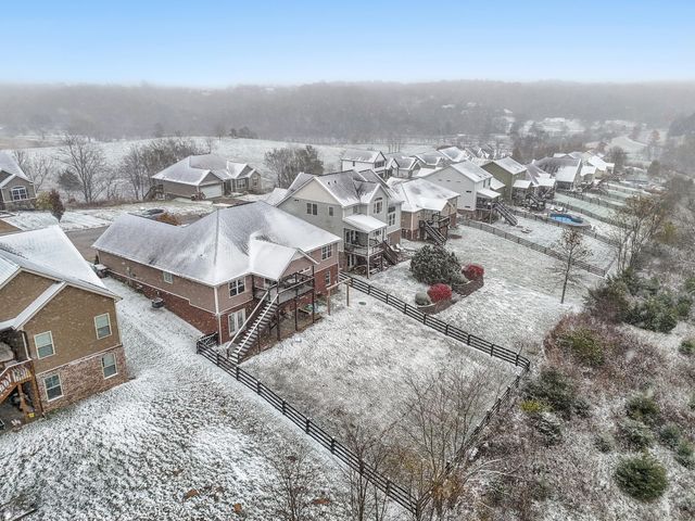 136 Westwoods Drive, Georgetown, KY 40324