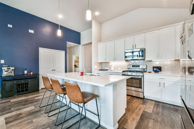 6304 Firewood Drive, League City, TX 77573