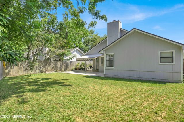 406 CRANES LANDING Court, Jacksonville, FL 32216