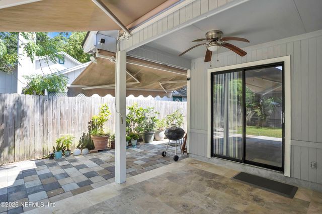 406 CRANES LANDING Court, Jacksonville, FL 32216