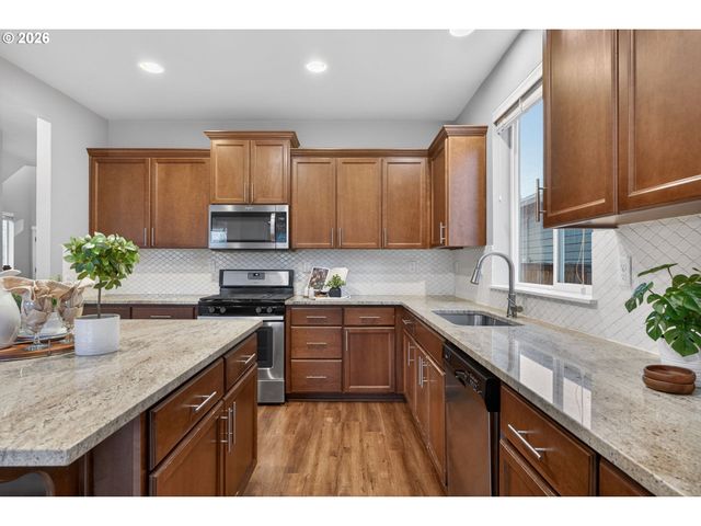 1349 Se 72ND Ave, Hillsboro, OR 97123