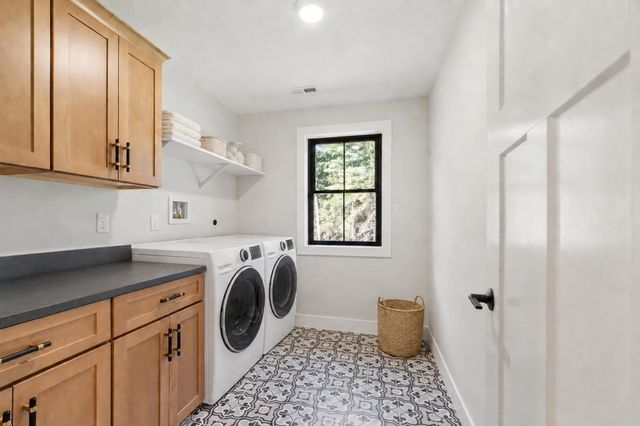 865 Johnson Street, North Andover, MA 01845