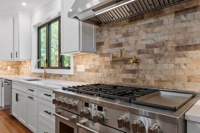 865 Johnson Street, North Andover, MA 01845