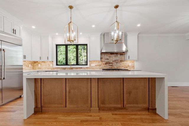 865 Johnson Street, North Andover, MA 01845