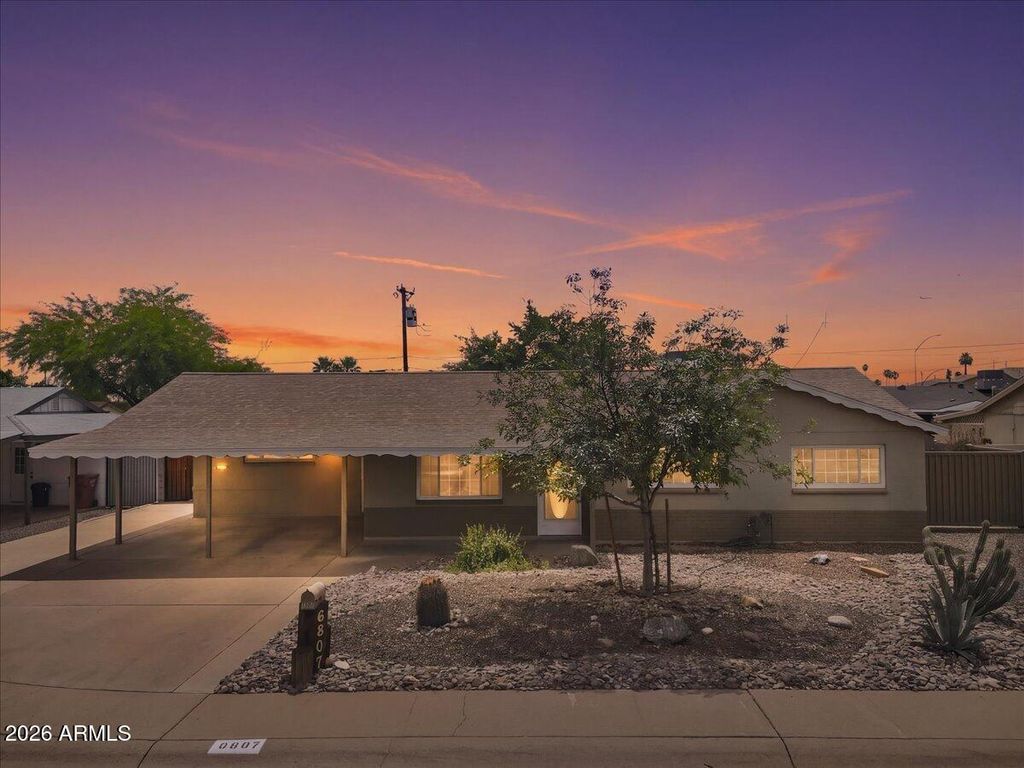 Image 1 of property listing at 6807 E DIAMOND Street, Scottsdale, AZ 85257