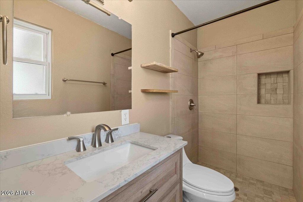 Image 15 of property listing at 6807 E DIAMOND Street, Scottsdale, AZ 85257