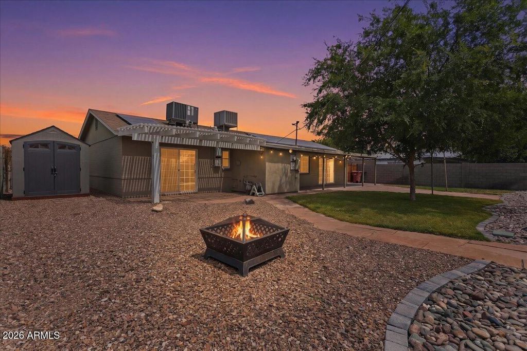 Image 2 of property listing at 6807 E DIAMOND Street, Scottsdale, AZ 85257