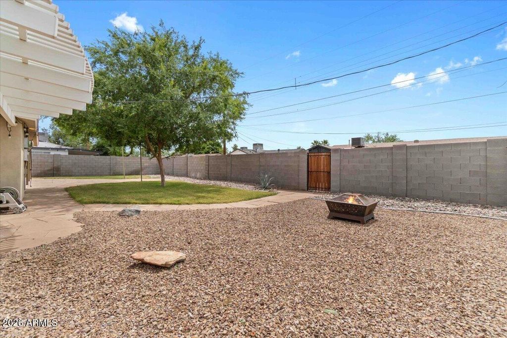 Image 25 of property listing at 6807 E DIAMOND Street, Scottsdale, AZ 85257