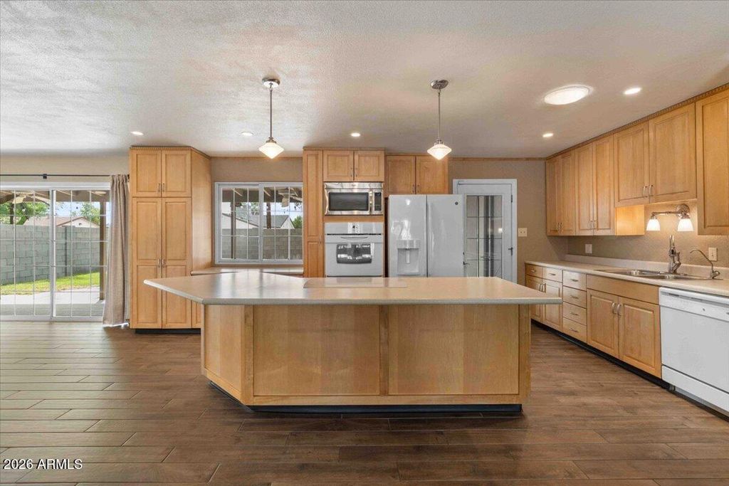 Image 3 of property listing at 6807 E DIAMOND Street, Scottsdale, AZ 85257