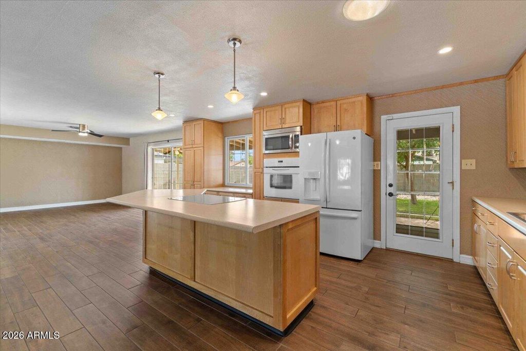 Image 4 of property listing at 6807 E DIAMOND Street, Scottsdale, AZ 85257