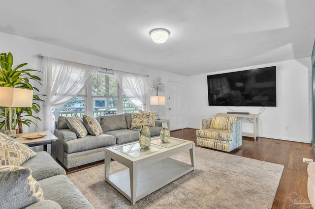 310 Cherokee Trl, Pensacola, FL 32506