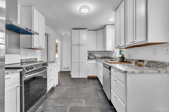 310 Cherokee Trl, Pensacola, FL 32506