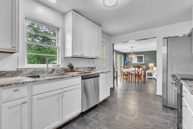 310 Cherokee Trl, Pensacola, FL 32506