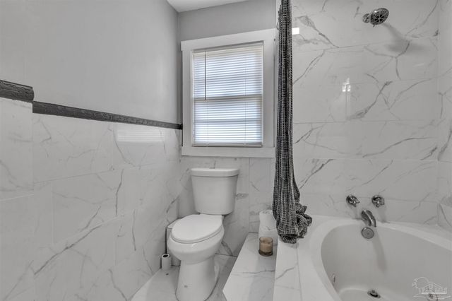 310 Cherokee Trl, Pensacola, FL 32506