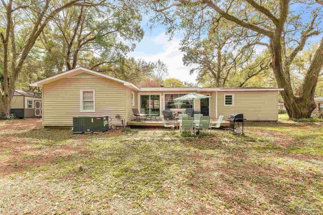 310 Cherokee Trl, Pensacola, FL 32506