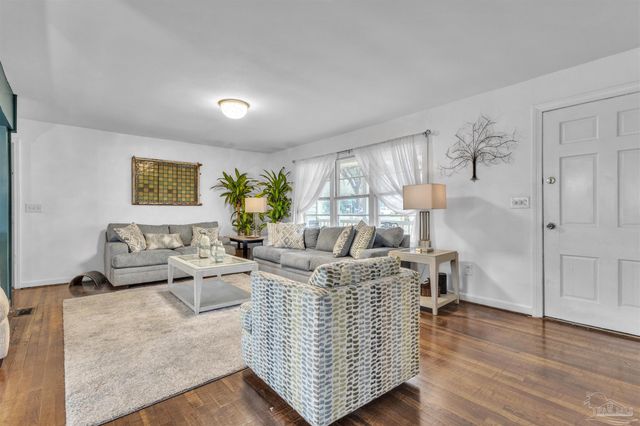 310 Cherokee Trl, Pensacola, FL 32506