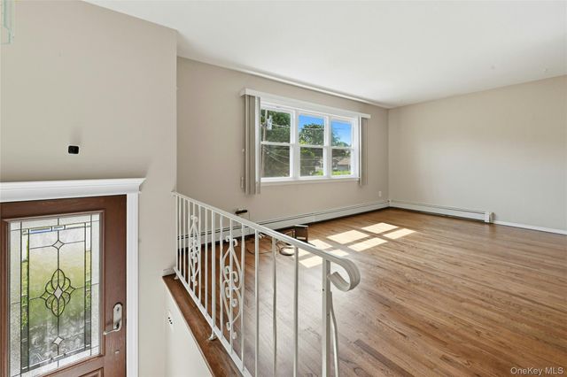 69 Valentine Avenue, Huntington, NY 11743