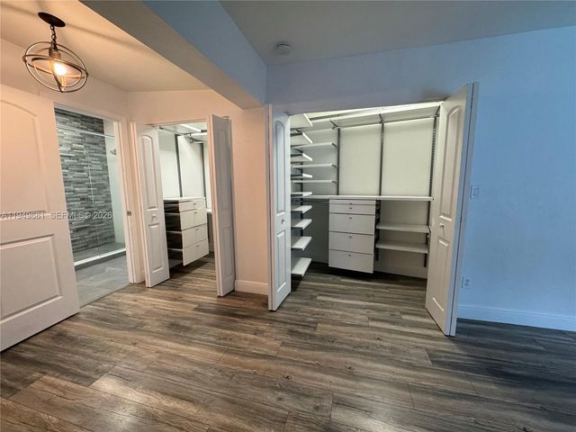 2075 S Hibiscus Dr, North Miami, FL 33181