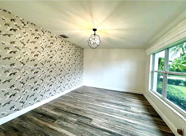 2075 S Hibiscus Dr, North Miami, FL 33181