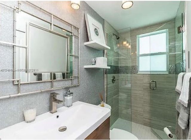 2075 S Hibiscus Dr, North Miami, FL 33181