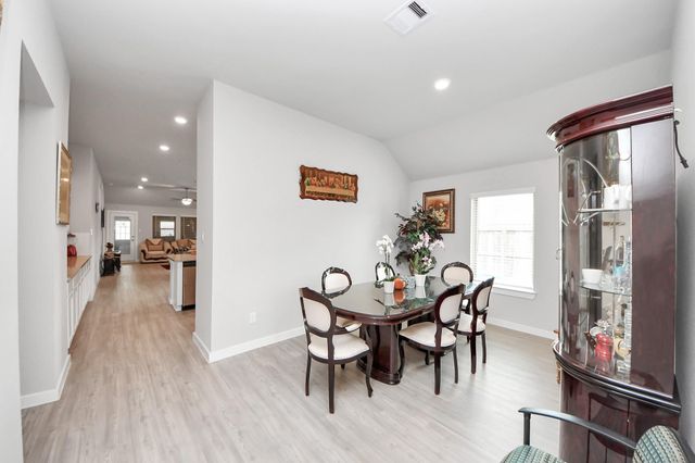 2610 Blue Abbott Drive, Fresno, TX 77545