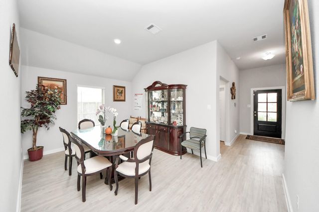 2610 Blue Abbott Drive, Fresno, TX 77545