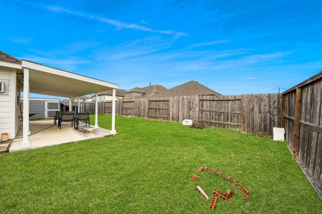 2610 Blue Abbott Drive, Fresno, TX 77545