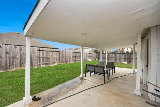 2610 Blue Abbott Drive, Fresno, TX 77545