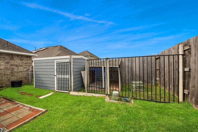 2610 Blue Abbott Drive, Fresno, TX 77545