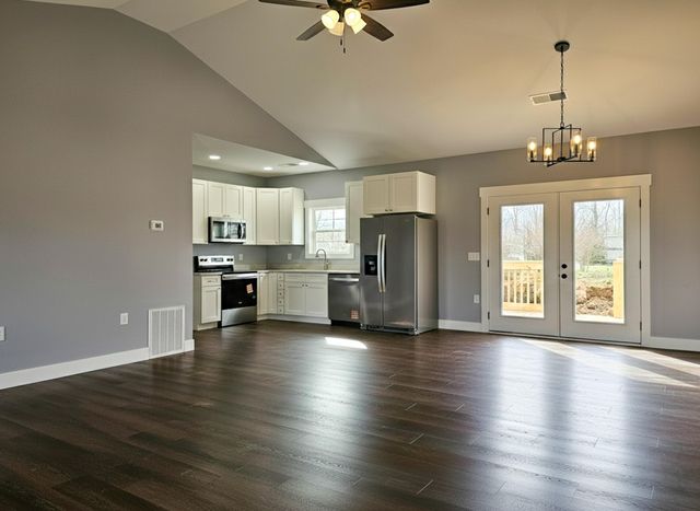 85 Amber Lane, Hustonville, KY 40437