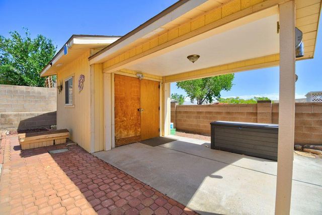 37 Castle Rock Road SE, Rio Rancho, NM 87124