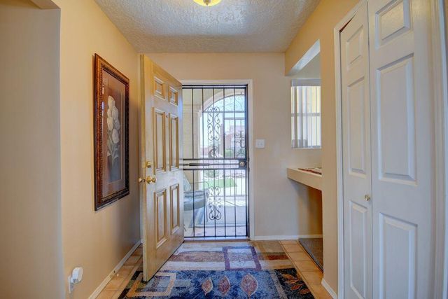 37 Castle Rock Road SE, Rio Rancho, NM 87124