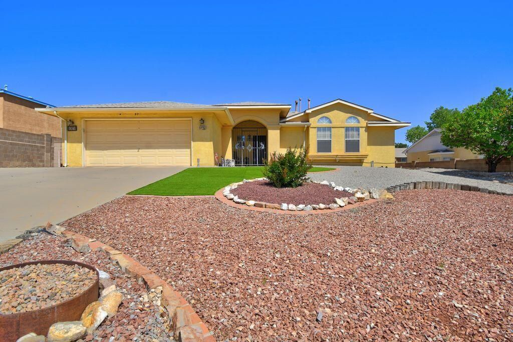 37 Castle Rock Road SE, Rio Rancho, NM 87124