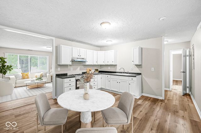 10113 Catalina Drive, Indianapolis, IN 46235