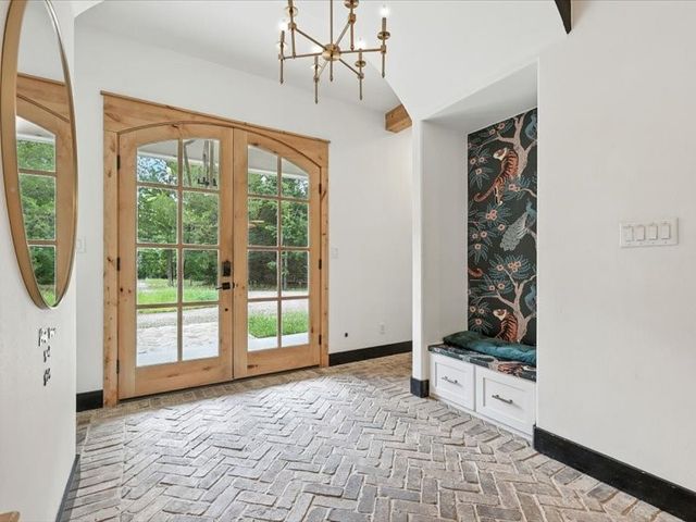 371 S Ring Road, Waxahachie, TX 75165