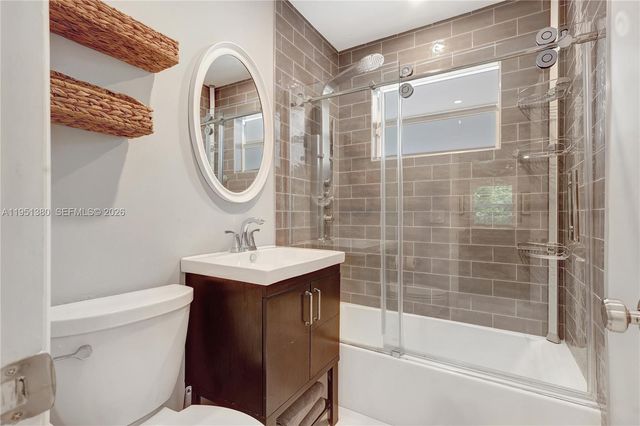 424 NE 27th Dr, Wilton Manors, FL 33334