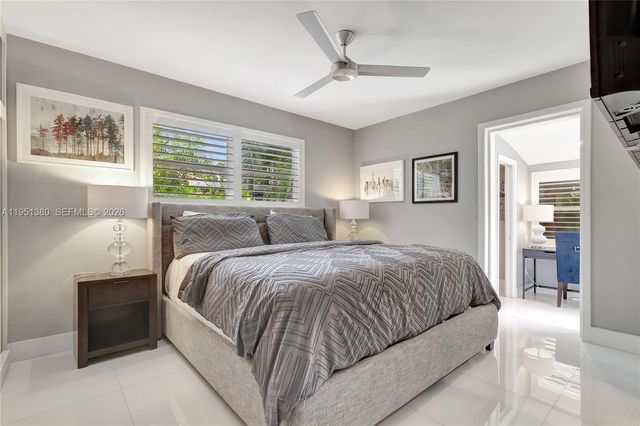 424 NE 27th Dr, Wilton Manors, FL 33334