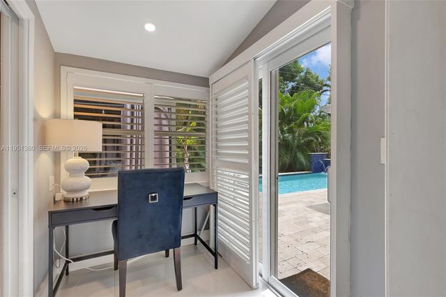 424 NE 27th Dr, Wilton Manors, FL 33334