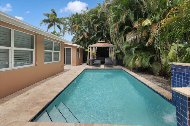 424 NE 27th Dr, Wilton Manors, FL 33334
