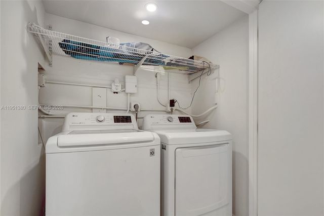 424 NE 27th Dr, Wilton Manors, FL 33334