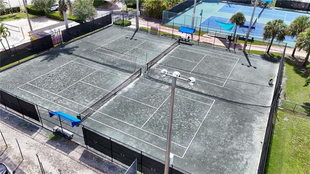 424 NE 27th Dr, Wilton Manors, FL 33334