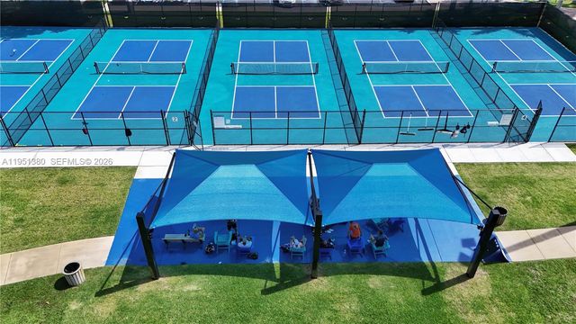 424 NE 27th Dr, Wilton Manors, FL 33334